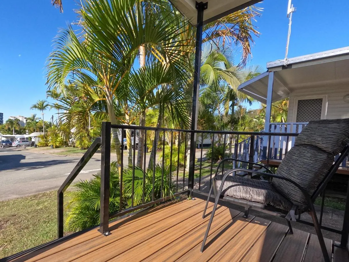 Alex Beach Cabins And Tourist Park Alexandra Headland 4*,
