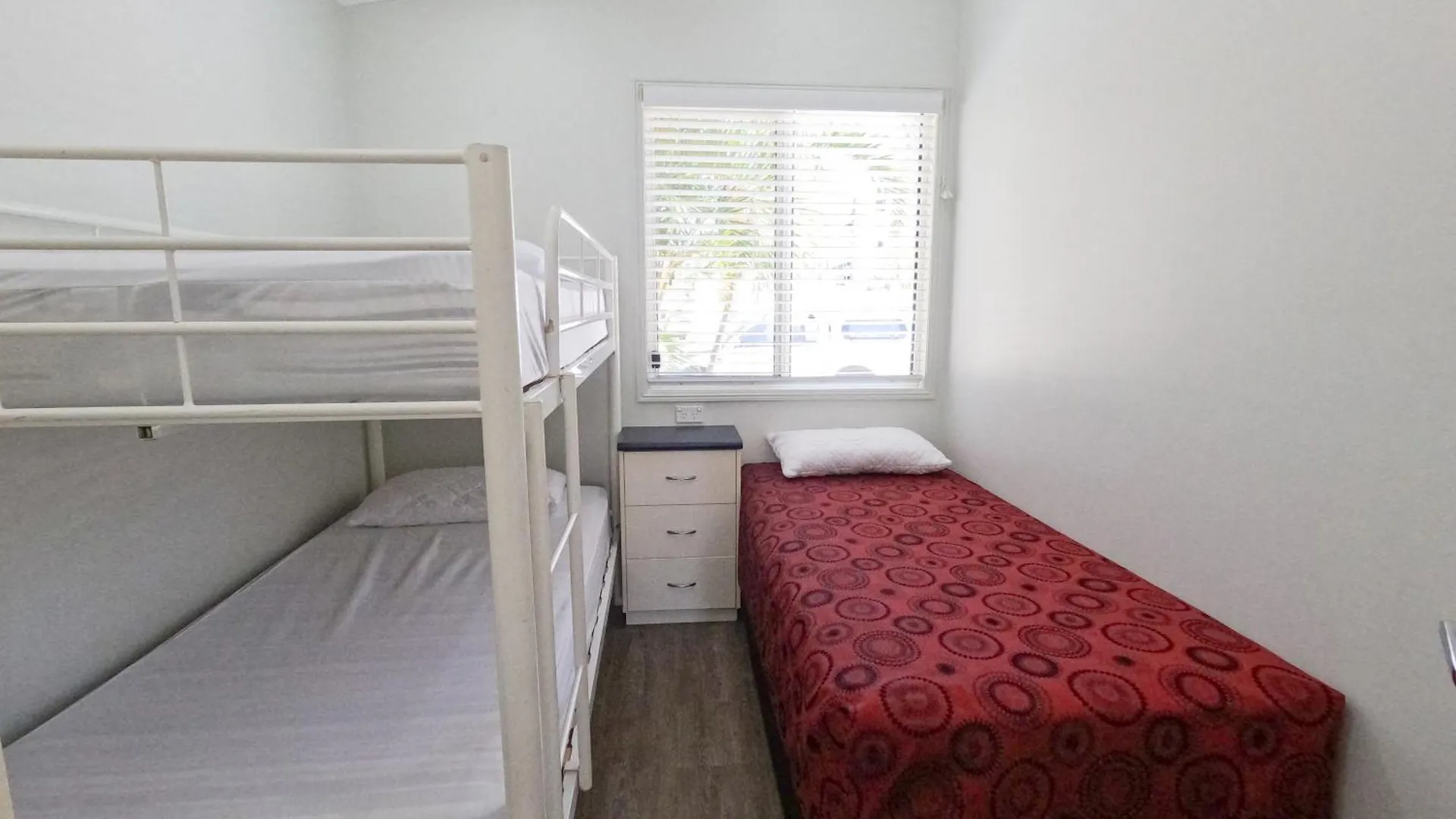 Alex Beach Cabins And Tourist Park Alexandra Headland