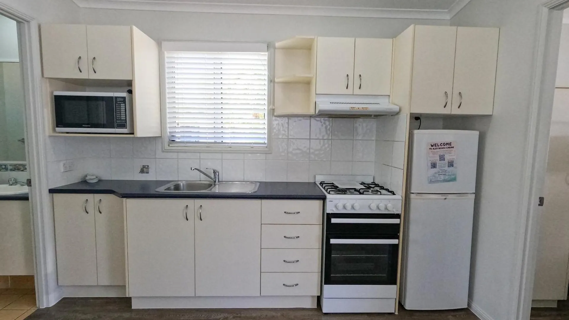 Alex Beach Cabins And Tourist Park Alexandra Headland Australia