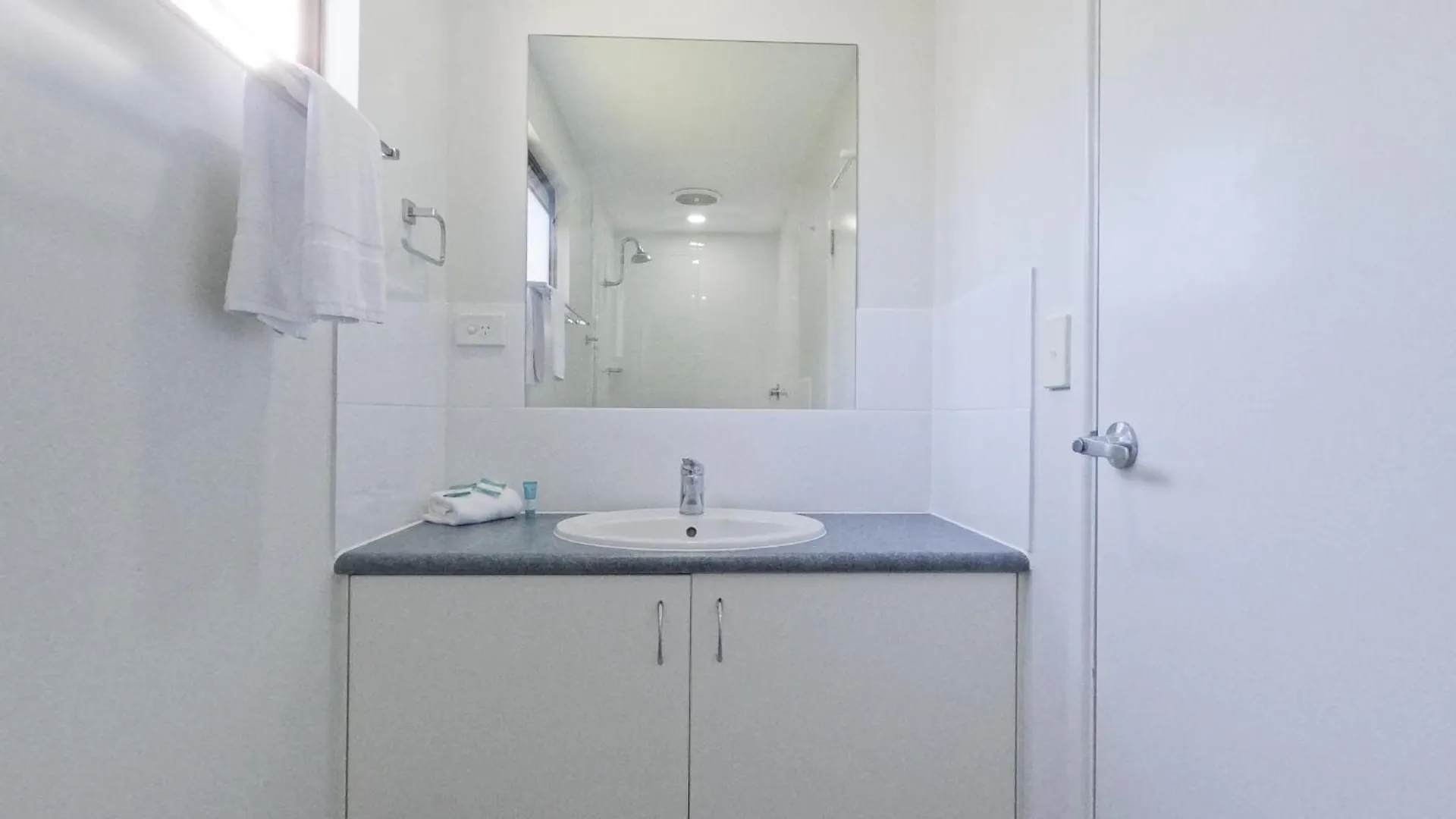 Alex Beach Cabins And Tourist Park Alexandra Headland 4*,  Australia