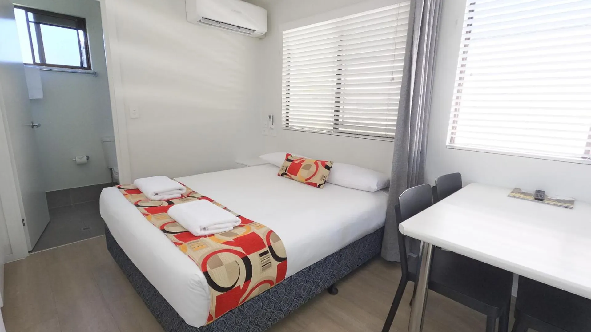 Alex Beach Cabins And Tourist Park Alexandra Headland