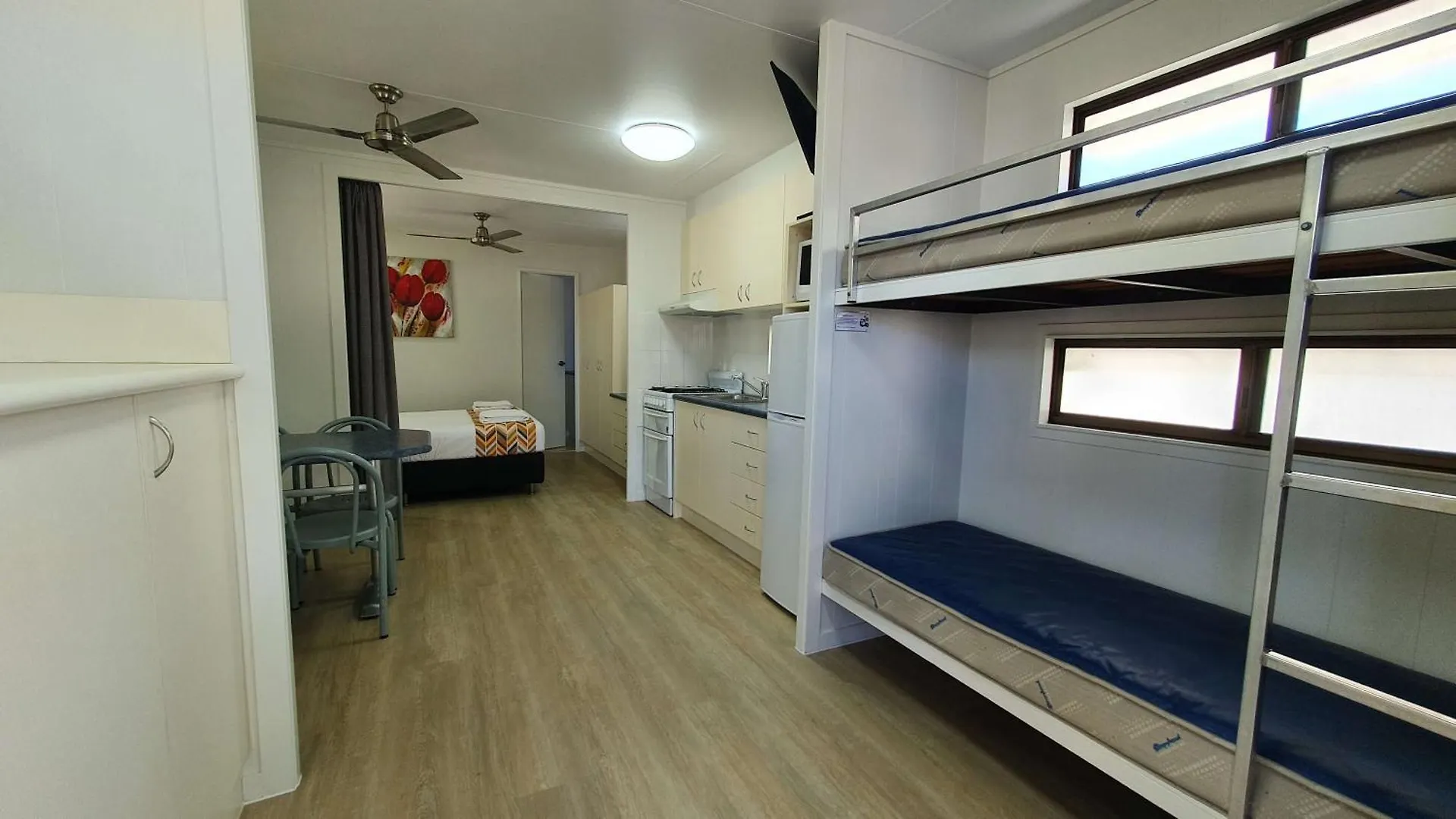 Holiday park Alex Beach Cabins And Tourist Park Alexandra Headland