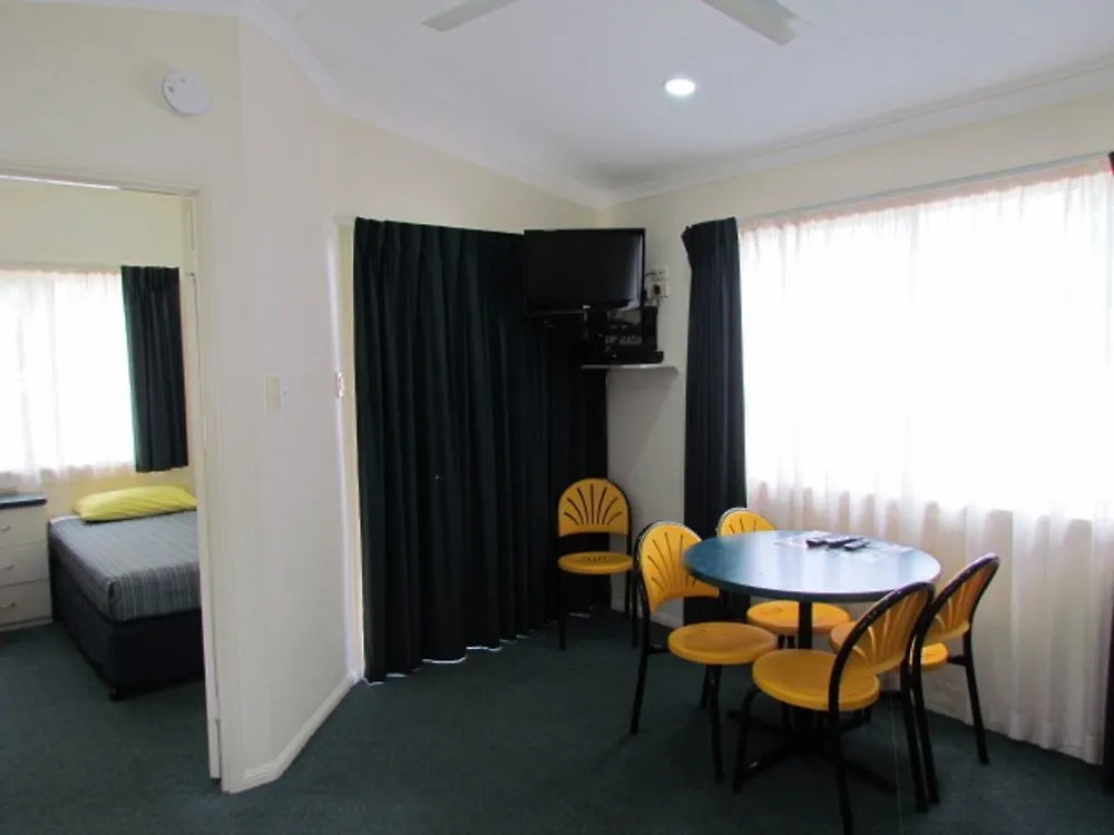 Alex Beach Cabins And Tourist Park Alexandra Headland