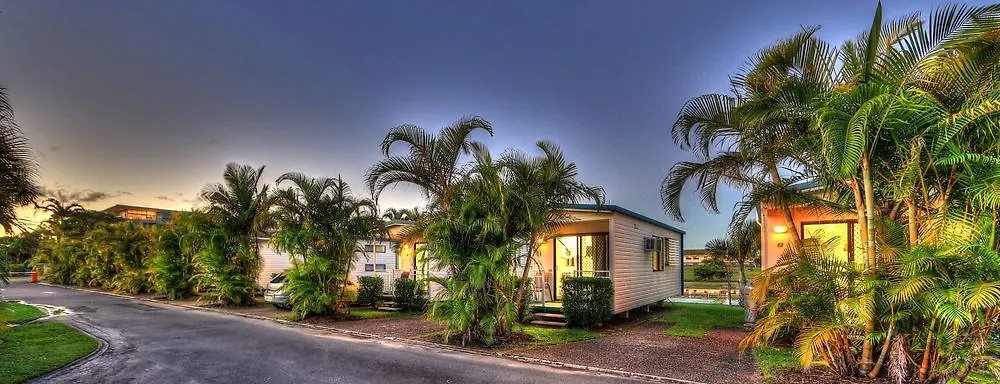 Alex Beach Cabins And Tourist Park Alexandra Headland 4*,