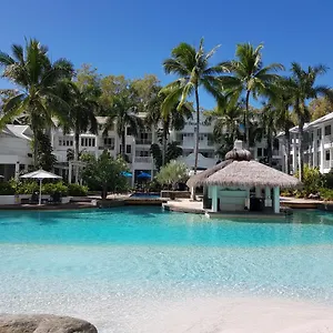 https://beach-club-palm-cove.queenslandhotels.net